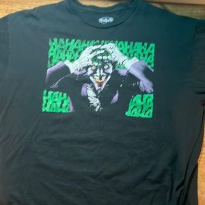 Black joker graphic tee